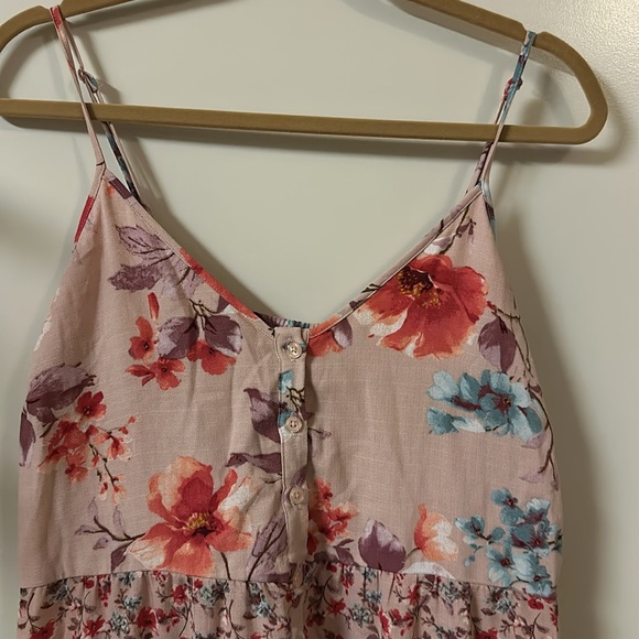 Feminine floral maxi dress - Picture 3 of 6